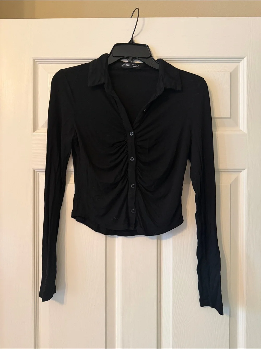 SHEIN Black Ruched Button-Front Long Sleeve Top